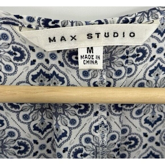 Max Studio Blue & White Chiffon Split V-Neck Blouse Sz M Boho, Preppy, Workwear - Picture 6 of 9